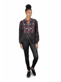 Blouse zwart borduurdessin, zwart, groen, framboos | DELSCHER. Fashion