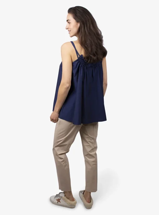Curcuma top marine met spaghetti bandjes | DELSCHER. Fashion