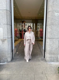 Pantalon beige extra wide leg | DELSCHER. Fashion