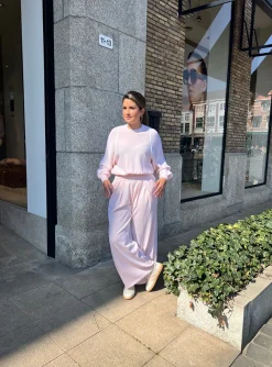 Pantalon tricou licht rose wijde fit | DELSCHER. Fashion