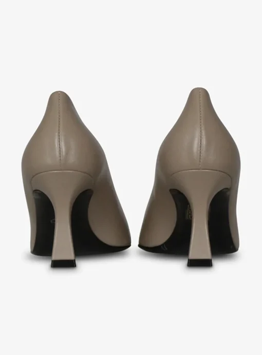 Pump pointy leder taupe | DELSCHER. Fashion