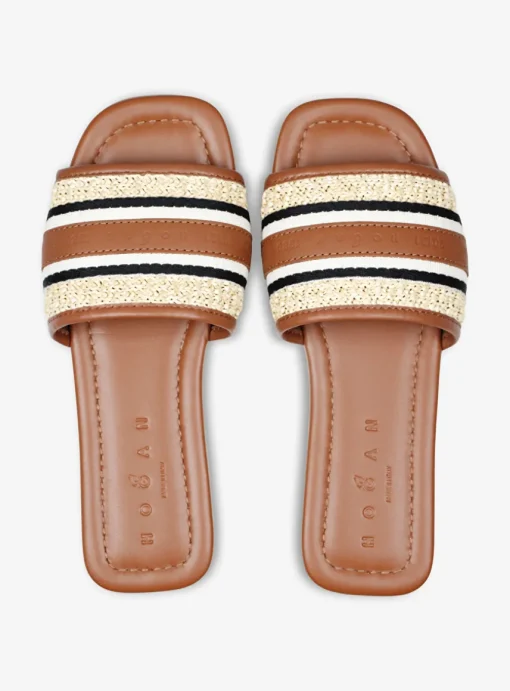 Slipper cognac raffia met logo band | DELSCHER. Fashion