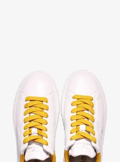 Sneakers H stripes wit geel | DELSCHER. Fashion