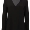 top zwart zijde met v-hals | DELSCHER. Fashion
